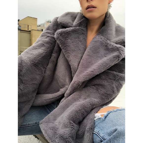 Last 1✨Vana Gray Bell Sleeve Faux Fur Coat - Picture 7 of 8